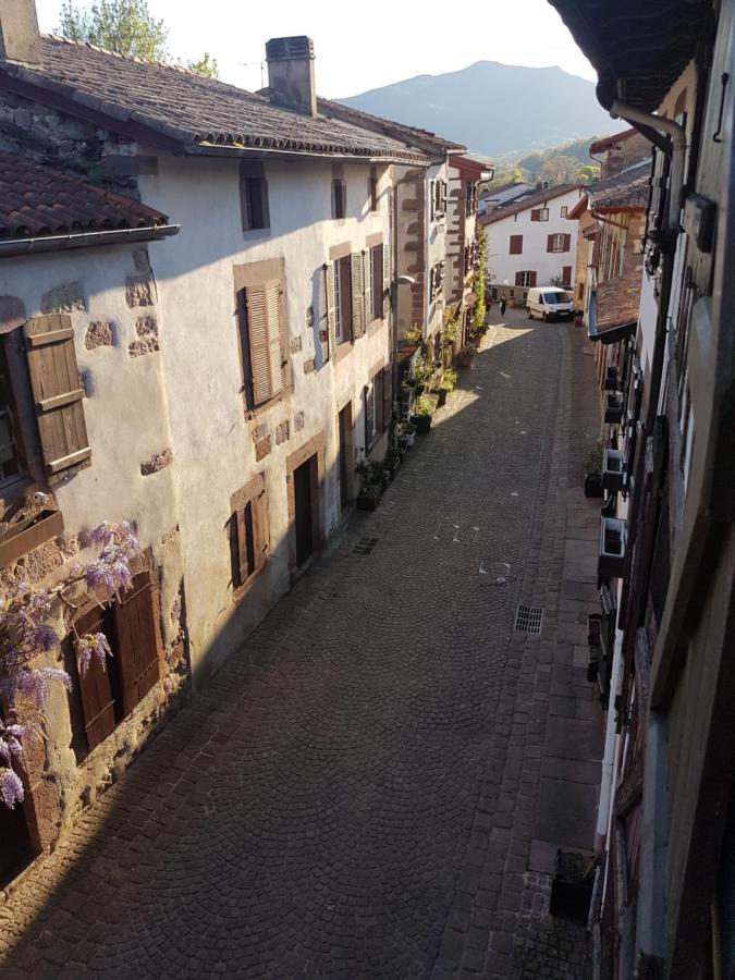 Gite De La Porte Saint Jacques: A Hostel For Pilgrims Εξωτερικό φωτογραφία