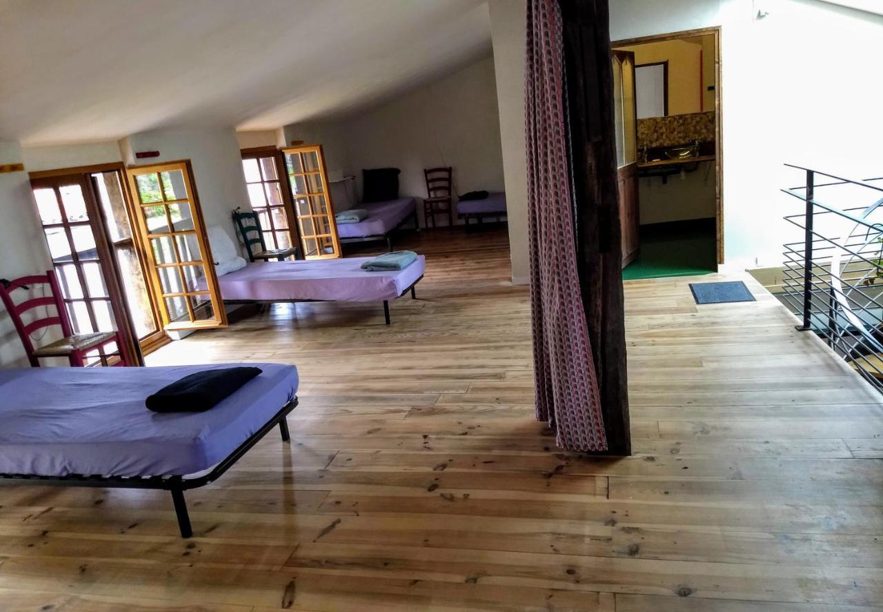 Gite De La Porte Saint Jacques: A Hostel For Pilgrims Εξωτερικό φωτογραφία