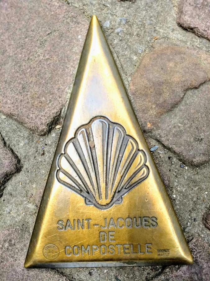 Gite De La Porte Saint Jacques: A Hostel For Pilgrims Εξωτερικό φωτογραφία