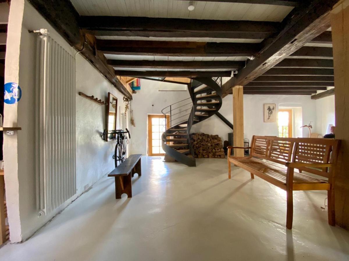 Gite De La Porte Saint Jacques: A Hostel For Pilgrims Εξωτερικό φωτογραφία