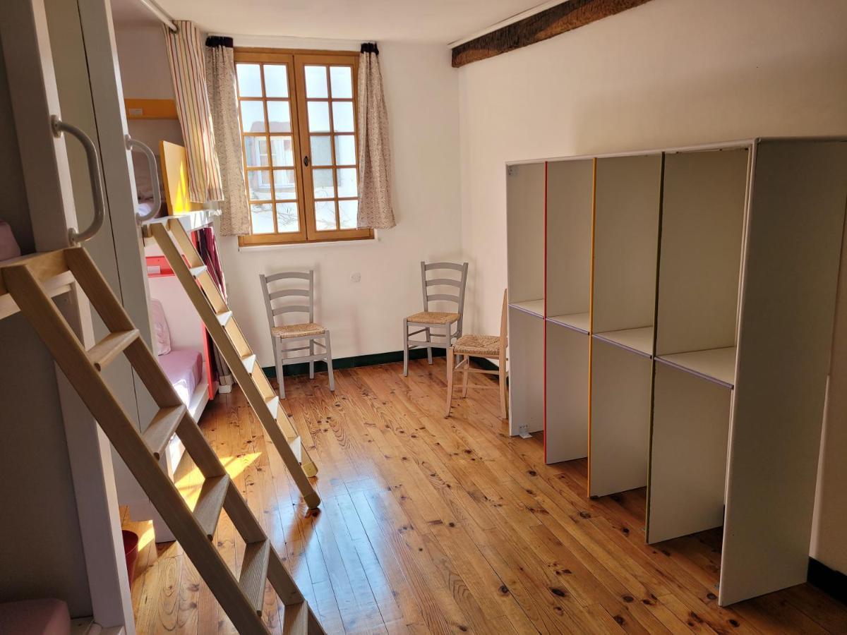 Gite De La Porte Saint Jacques: A Hostel For Pilgrims Εξωτερικό φωτογραφία